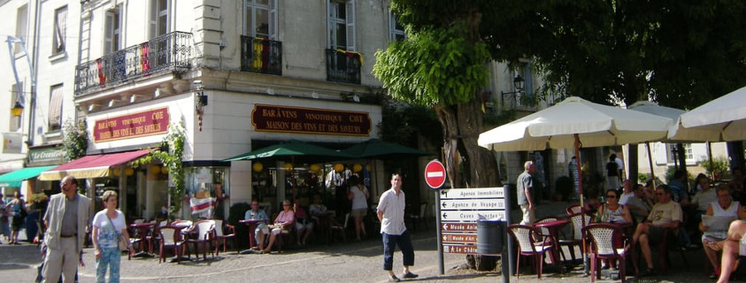 Place du général de Gaulle Chinon, centre ville Chinon