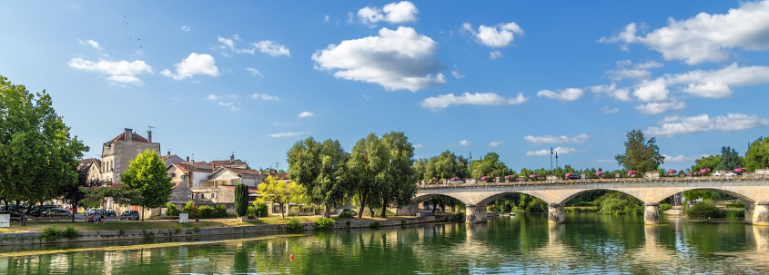 ville de Cognac en Poitou