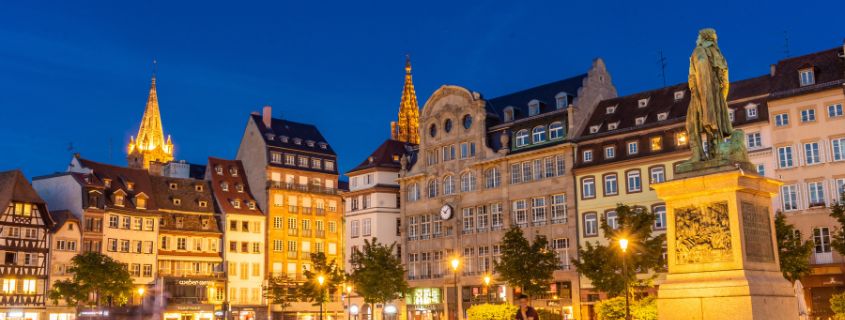Place Kléber, Strasbourg, pour un week-end en amoureux Alsace Visiter la Place Kléber, incontournable pour un week-end en Alsace en amoureux